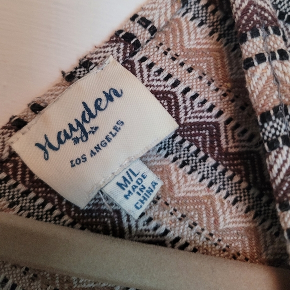 Neutral oversized poncho - Picture 3 of 3